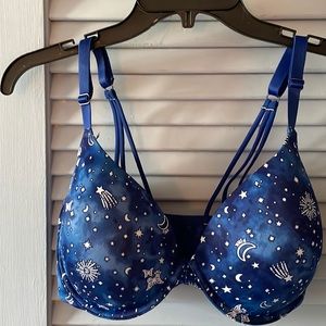 PINK Victorias Secret Front Close Bra NWOT Size 36 DD